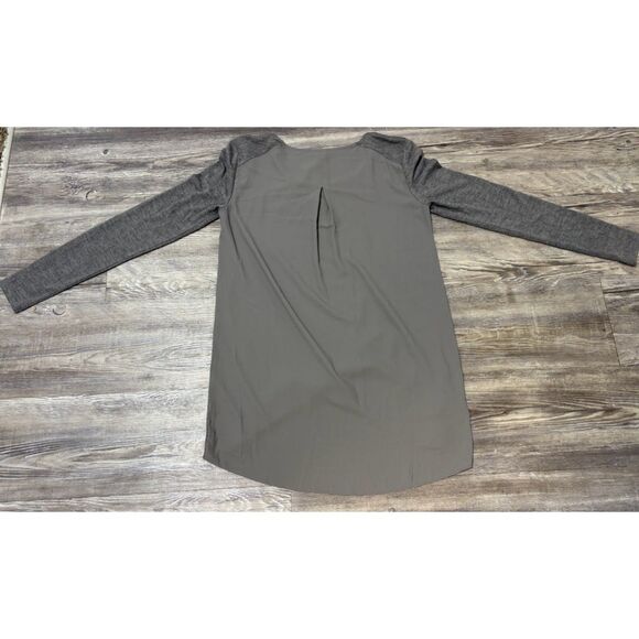 NWT Ann Taylor Tunic Petite XS Gray Lng Sleeve Knit Frnt Blouse Back Casual Chic - Picture 7 of 7